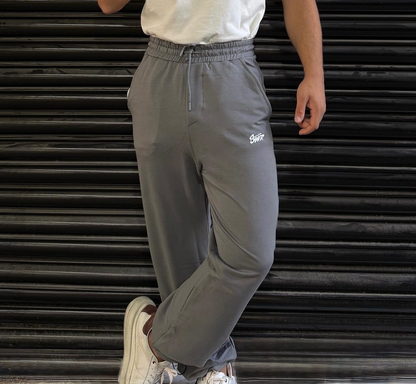 9FEFD4B4-A0E8-401E-9281-59F57097798E